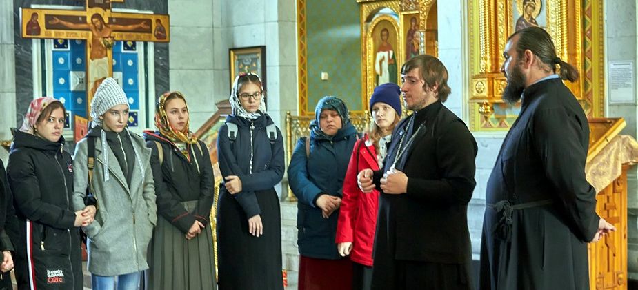 Студенты политехникума побывали на экскурсии в соборе Максима Исповедника