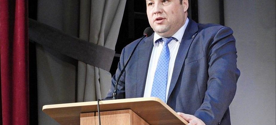 Вервейн высказался о кадровых перестановках среди подчиненных и назначении сына мэром Волчанска