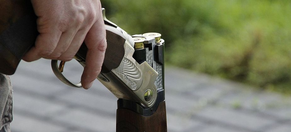 Краснотурьинский пенсионер переделал оружие и сделал патроны. Для жизни в лесу