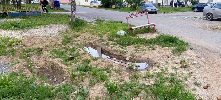 В городе насчитывается около 300 участков с нарушенным благоустройством: проезды, проходы, тротуары  