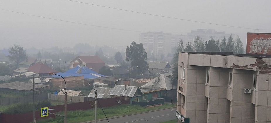 «Непрерывное производство трудно остановить». Областные власти прокомментировали смог в городе 