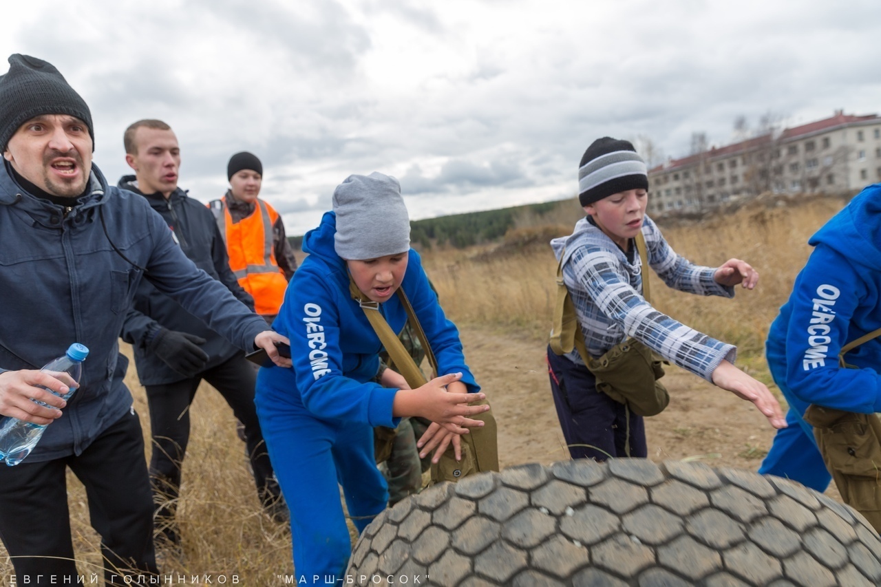 организатор мероприятий для заводчан. юморина кизляр кэмз. летний волейбол константиновск. девушка на мероприятии. дворец культуры кэмз для торжеств.