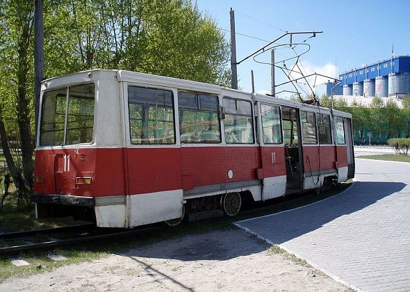 Блог. Краснотурьинский трамвай: "Почему у трамвай открывается только первая и средняя дверь?"